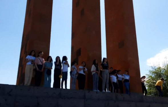 Այս պահին` հերոսական հուշահամալիրում. Սերունդնե՛ր, դուք ձեզ ճանաչեք` Սարդարապատից